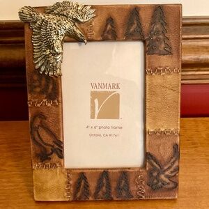 Vanmark handcrafted “Eagle” photo frame, 4”X6”, NWOT
